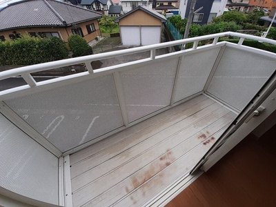 【バルコニー】 | セレーノ・Ｓ | 外からの目が気にならないバルコニーで洗濯物が干せます