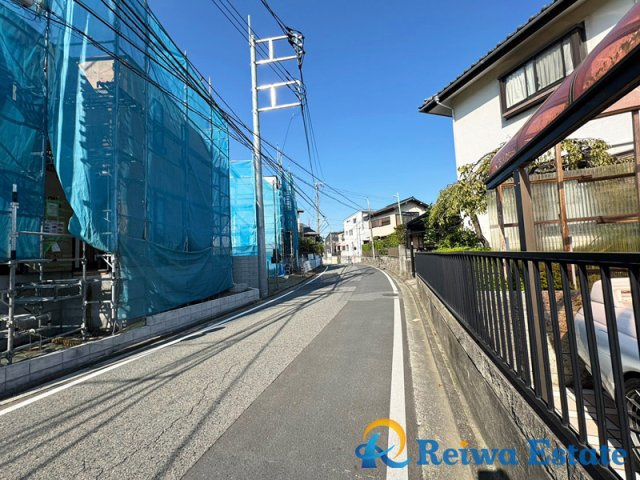 新築戸建　藤沢市羽鳥の前面道路含む現地写真