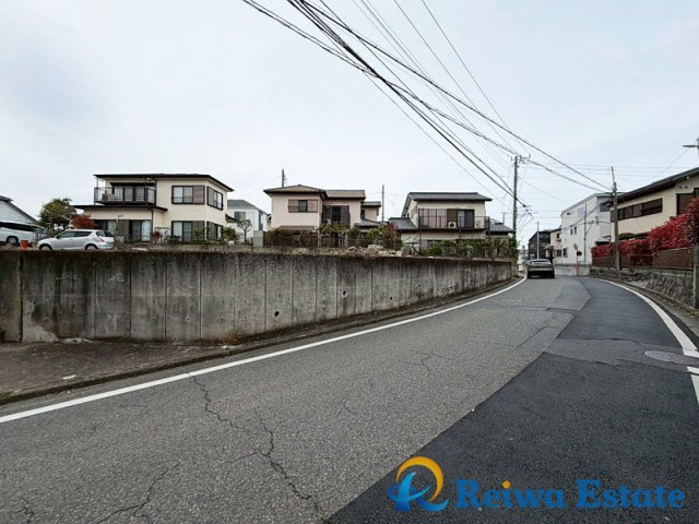新築戸建　藤沢市羽鳥2丁目の前面道路含む現地写真