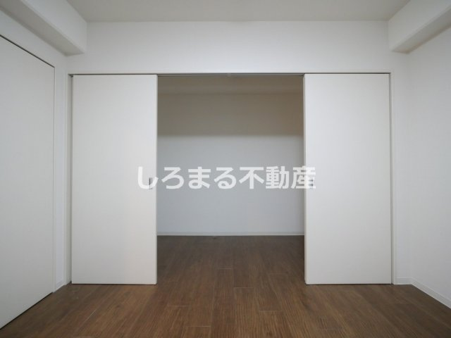 レジディア堺筋本町の収納