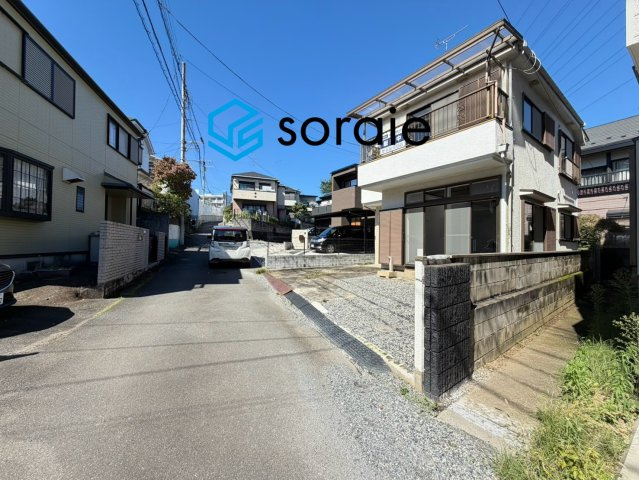 所沢市荒幡1期1棟　中古戸建の前面道路含む現地写真