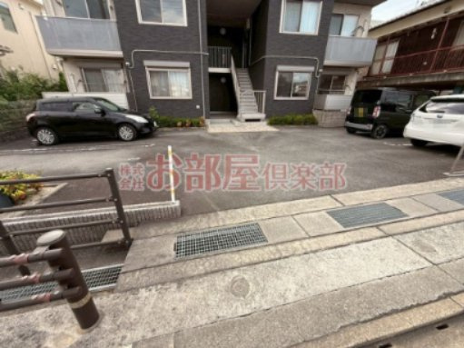 シャーメゾン緑の駐車場|駐車場に車を止められます