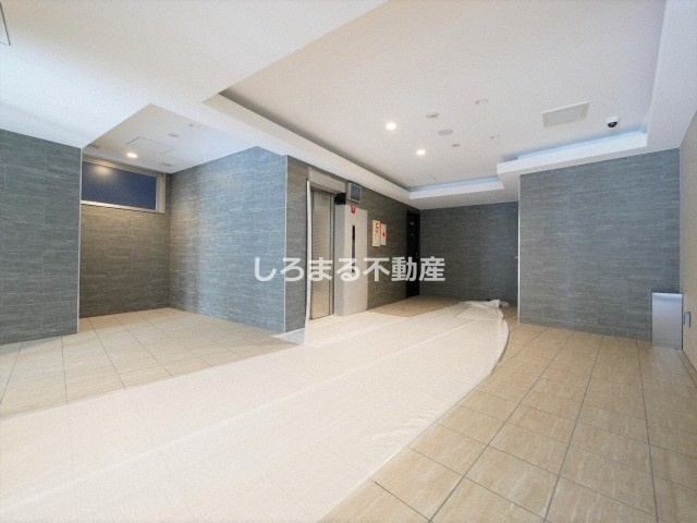 ヴィラ・セレーノ玉造本町のエントランス