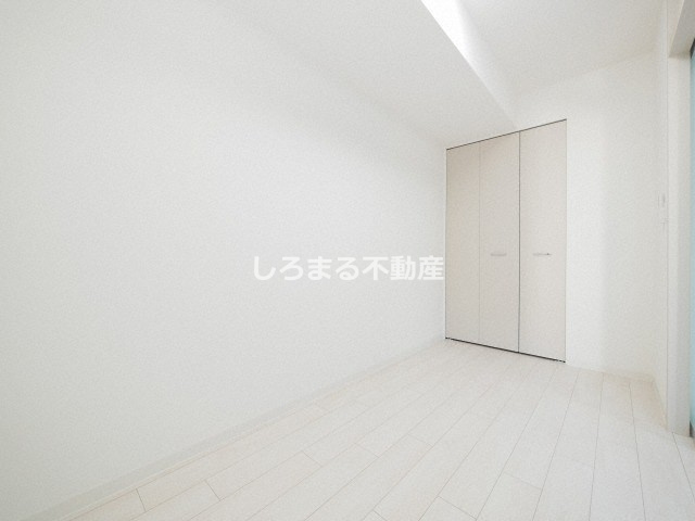 ヴィラ・セレーノ玉造本町の洋室