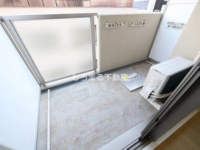 セレニテ福島カルムのバルコニー