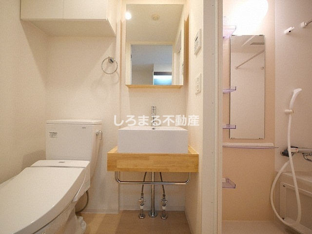 セレニテ福島カルムの洗面所