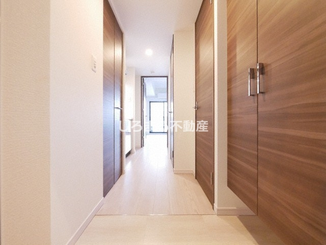 S-RESIDENCE天満Gracisの玄関