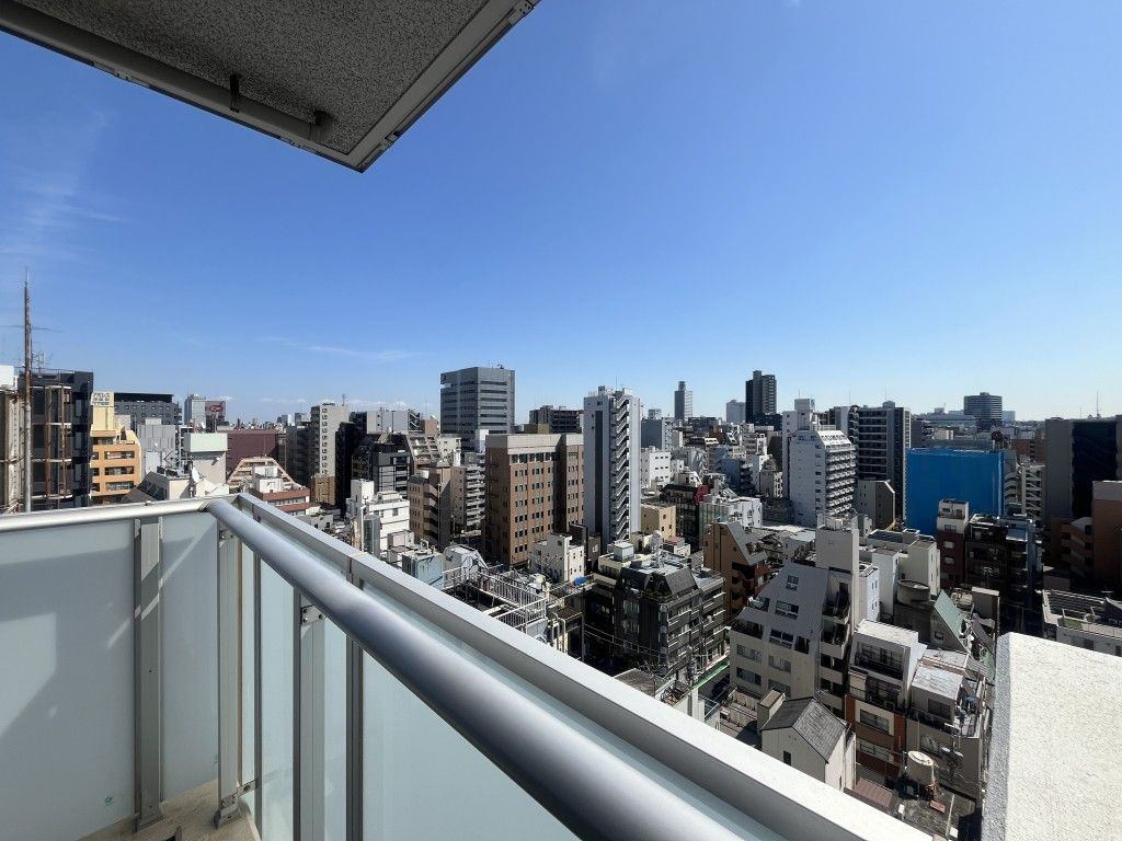 グランイースト田原町のバルコニー
