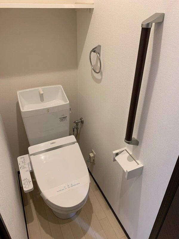 デュナミスのトイレ|別部屋参考写真となります