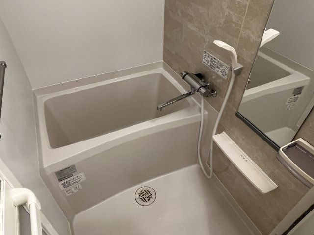 サンブライト若宮の浴室|同建物別室参考写真