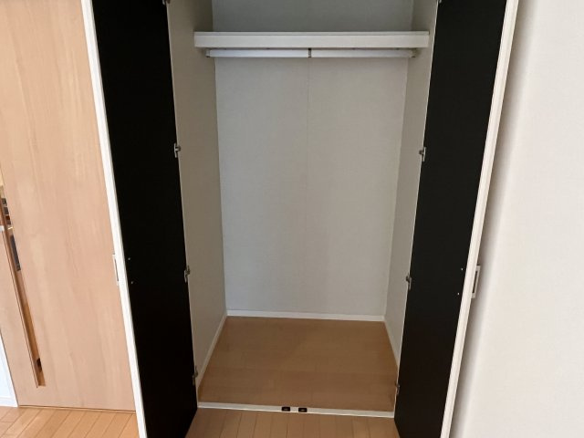 サンブライト若宮の収納|同建物別室参考写真