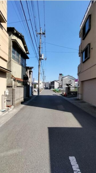 熊谷市石原2丁目　売地の前面道路含む現地写真