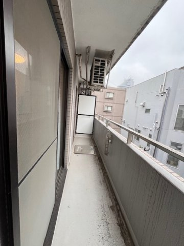 【バルコニー】