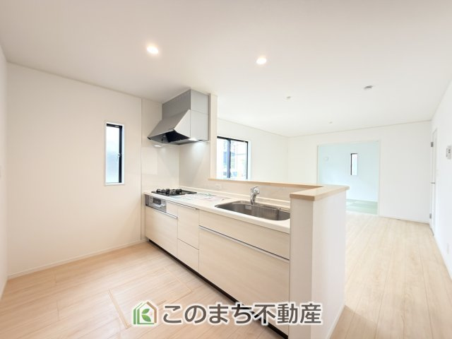 CRADLEGARDEN宇都宮市野沢町第6のキッチン|人気の対面式キッチン☆料理をしながらご家族とコミュニケーションが取れます♪