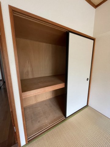 グリーンハイム是政の収納