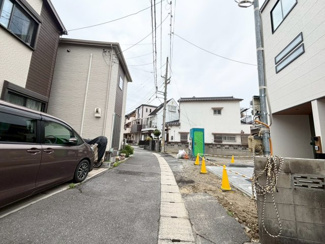 【前面道路含む現地写真】 | 高槻市氷室町2丁目　新築戸建