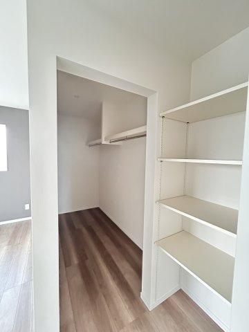 【ワイウッドコート】小山市中久喜 第1期のトイレ|〇1号棟　トイレ〇
寒い日も快適に♪温水洗浄付きトイレで、毎日気持ちよく使えるうれしい設備です。
※2026年4月撮影