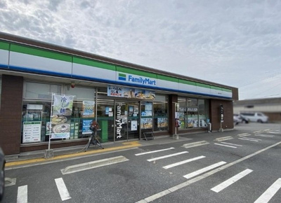 【周辺】 | シンヴィオシスＢ | ファミリーマート加東木梨店まで550m
