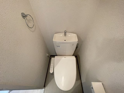 【トイレ】 | サンパレス小野 | 落ち着いた色調のトイレです