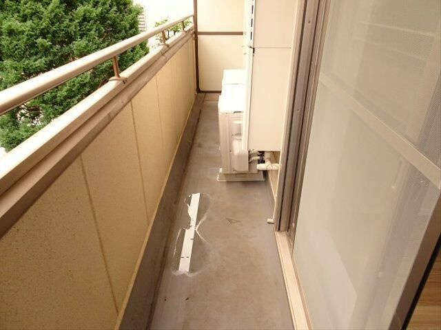 グレイシャス南台のバルコニー|開放的で明るい空間を演出してくれるバルコニーです