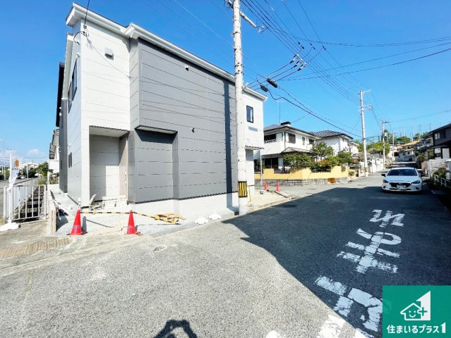 神戸市西区伊川谷町潤和　第25-1期　新築一戸建ての前面道路含む現地写真|周辺は落ち着いた街並みの住宅地！子育てがしやすい住環境です！まだ未完成ですが、現地でしかわからない事もございます。是非一度ご覧ください。