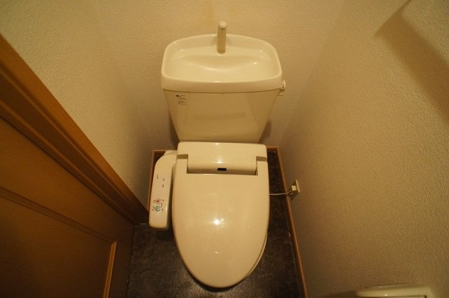 ＨＯＮＥＳＴＹ・ＹＯＵⅡのトイレ|落ち着いた色調のトイレです