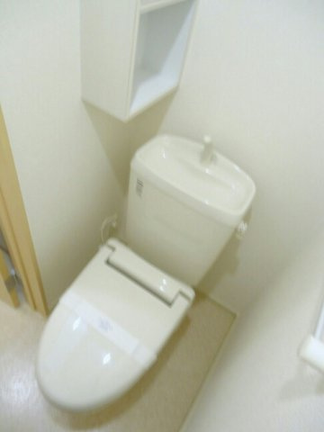 フィオーレ・２０１１Ａのトイレ|清潔感のあるトイレです