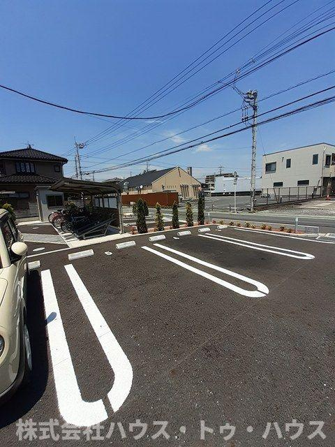 ヒルズ　ガーデンの駐車場