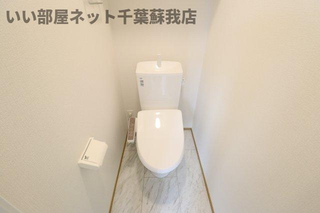 さくらハウスのトイレ|落ち着いた色調のトイレです