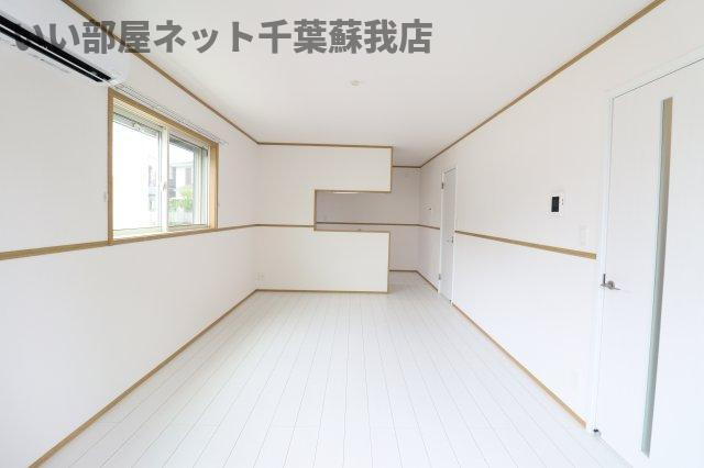 さくらハウスの居間・リビング|こちらの居間で趣味の時間をお楽しみください