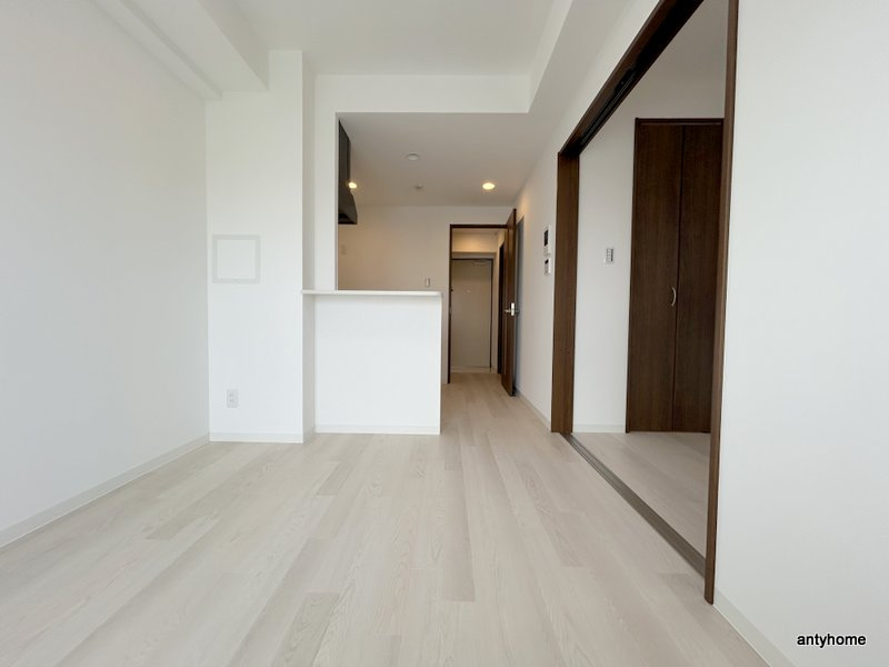 GRAN PASEO 江坂　仲介手数料無料の居間・リビング