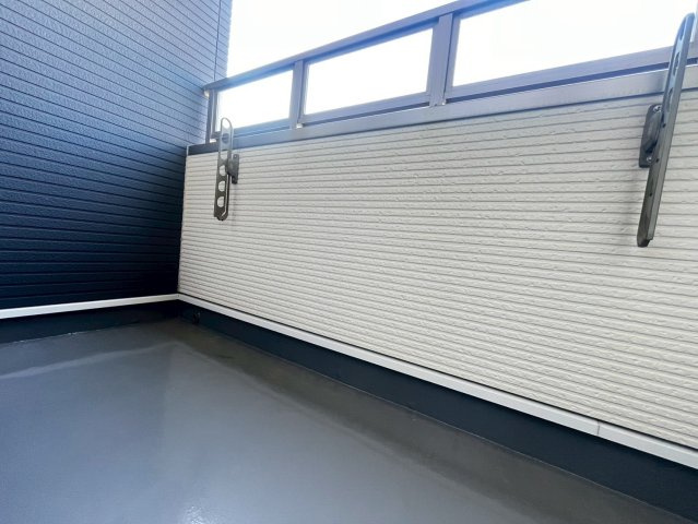 プレジェーネ一津屋のバルコニー