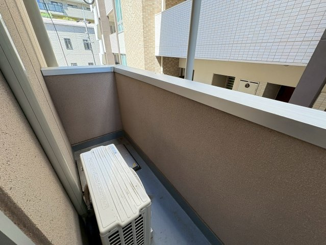 宝塚市逆瀬川１丁目の賃貸マンションのバルコニー