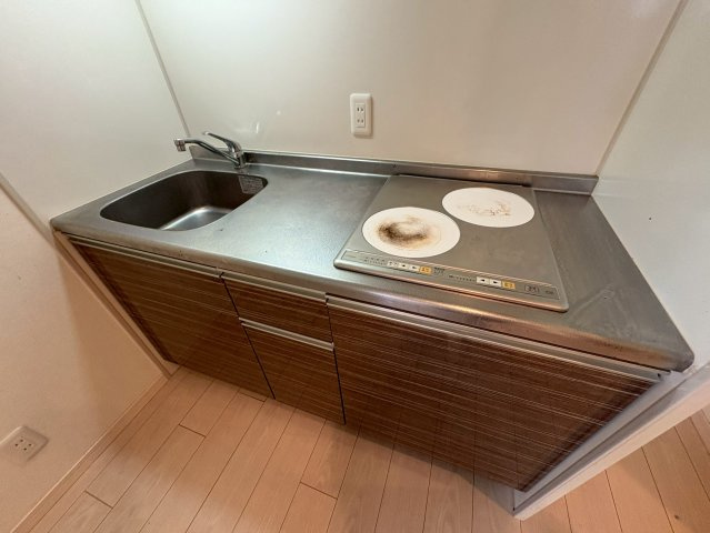 ラウレア逆瀬川のキッチン