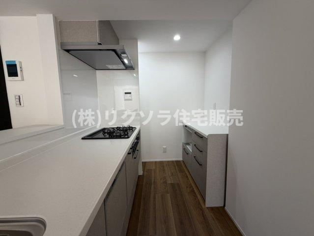 寝屋川コーポラスのキッチン|LDK17.5帖
■物件内覧・資金計画相談・住宅ローン相談、リフォーム相談、お問合せ受付中■
※当日・翌日のご内覧、ご相談はお電話でのお問合せがスムーズです！