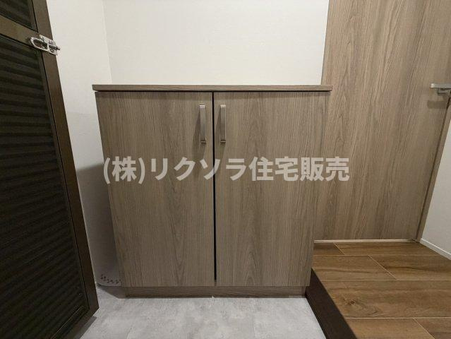 寝屋川コーポラスの収納|シューズボックス
■物件内覧・資金計画相談・住宅ローン相談、リフォーム相談、お問合せ受付中■
※当日・翌日のご内覧、ご相談はお電話でのお問合せがスムーズです！
