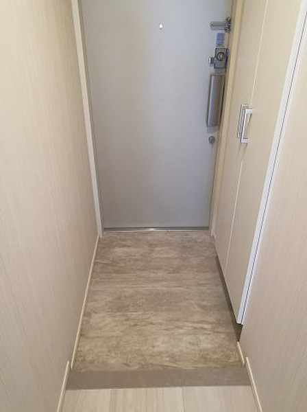 エルシノア住吉の玄関