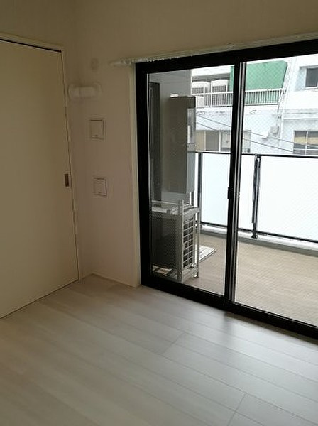 エルシノア住吉の洋室