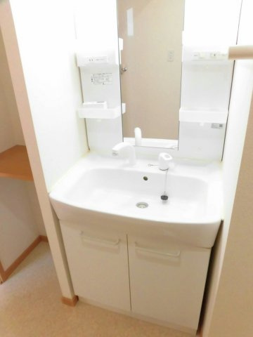 カーサフィオーレＡの洗面所|使いやすい洗面所です