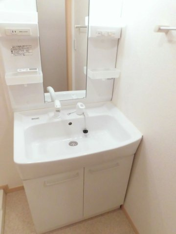 メゾン・ジェルメの洗面所|広い洗面スペース