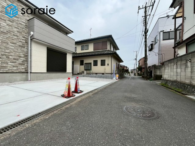 入間市小谷田9期　新築戸建て　GRACEの前面道路含む現地写真|4/6撮影