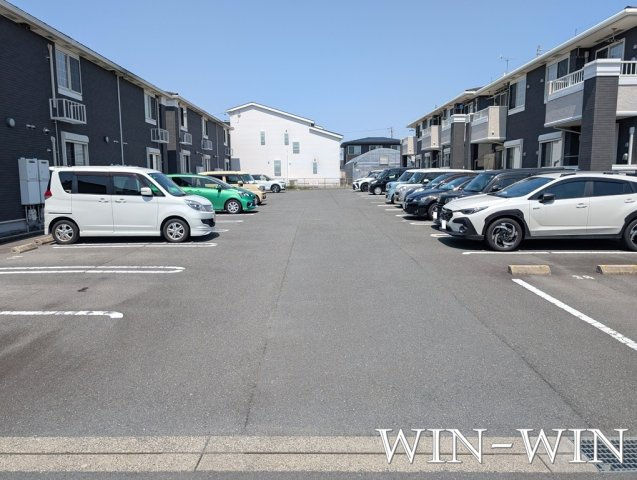 フィオーレ・2011 Aの駐車場