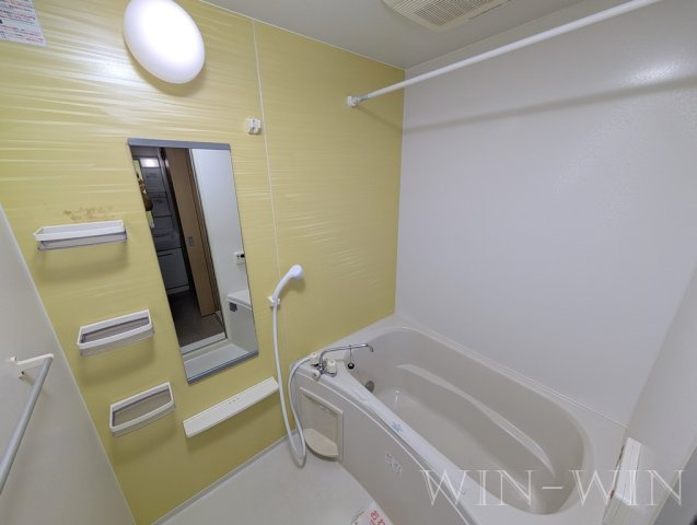 フィオーレ・2011 Aの浴室