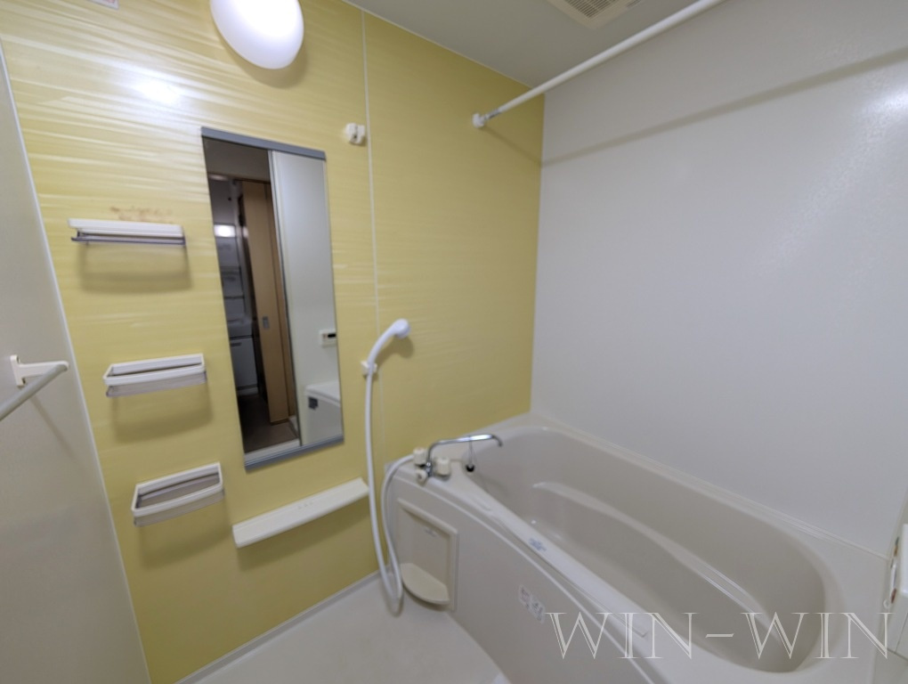 フィオーレ・2011 Aの浴室