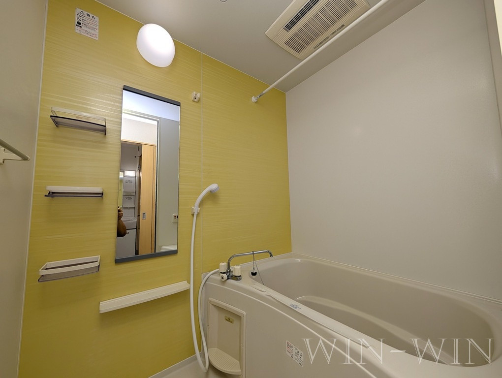 フィオーレ・2011 Aの浴室