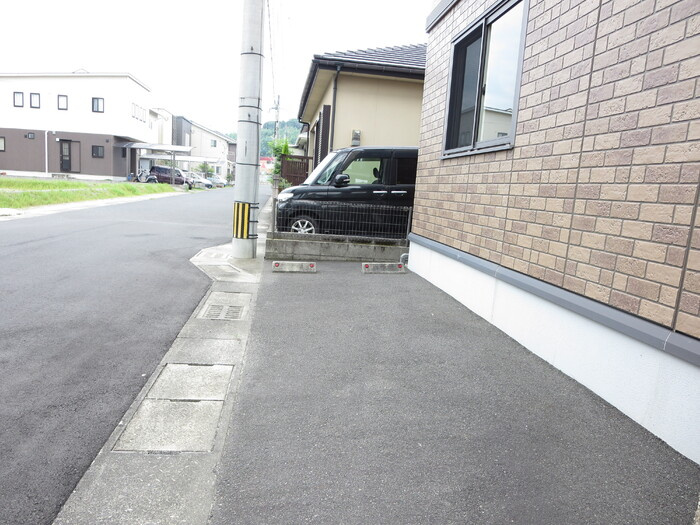 【駐車場】