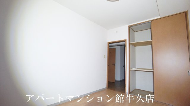 牛久ロイヤルレジデンスAⅡ型の寝室