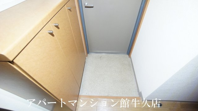 牛久ロイヤルレジデンスAⅡ型の玄関