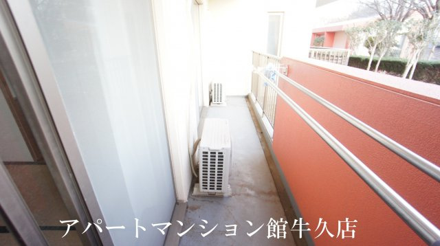 牛久ロイヤルレジデンスAⅡ型のバルコニー