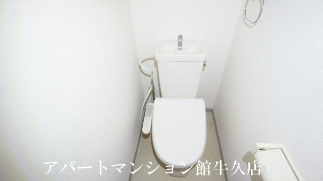 牛久ロイヤルレジデンスAⅡ型のトイレ
